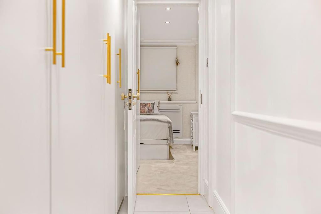 3-bed Next To Harrods With Underfloor Heating Appartement Londen