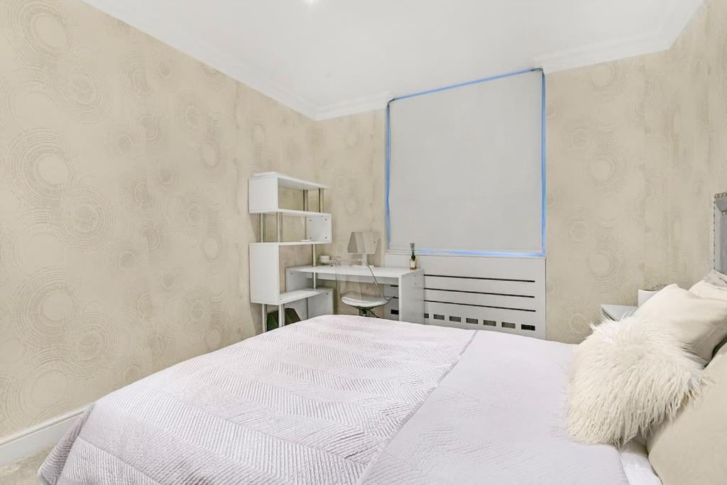 Appartement 3-bed Next To Harrods With Underfloor Heating Londen